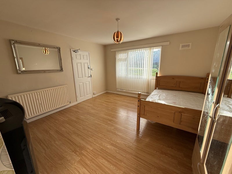 Room St James' Lane in Coventry