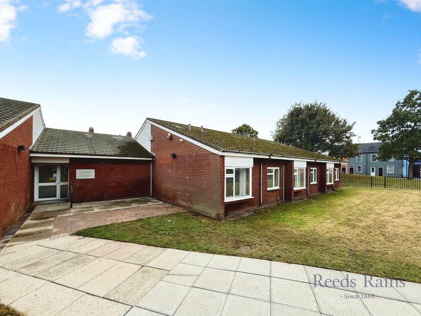 Flat Gordon Street in Newcastle-under-Lyme