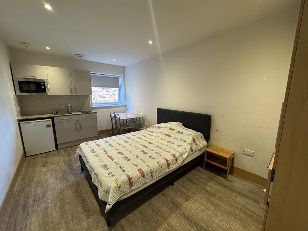 Flat Colindale Avenue in Greater London