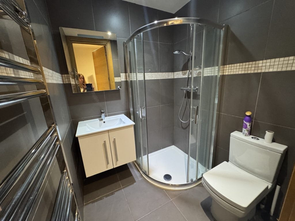 Flat Colindale Avenue in Greater London