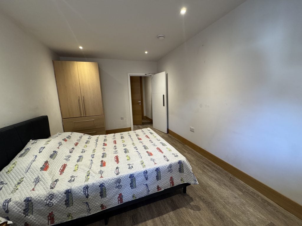 Flat Colindale Avenue in Greater London