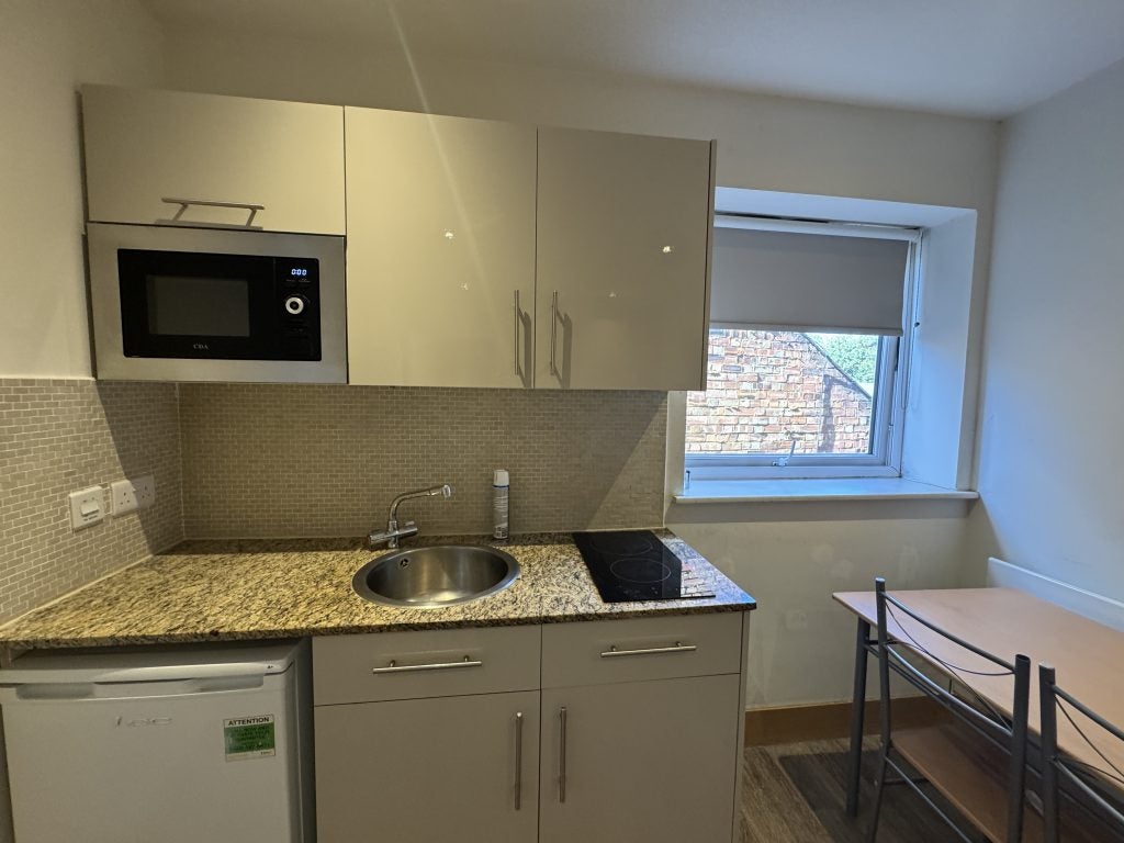 Flat Colindale Avenue in Greater London