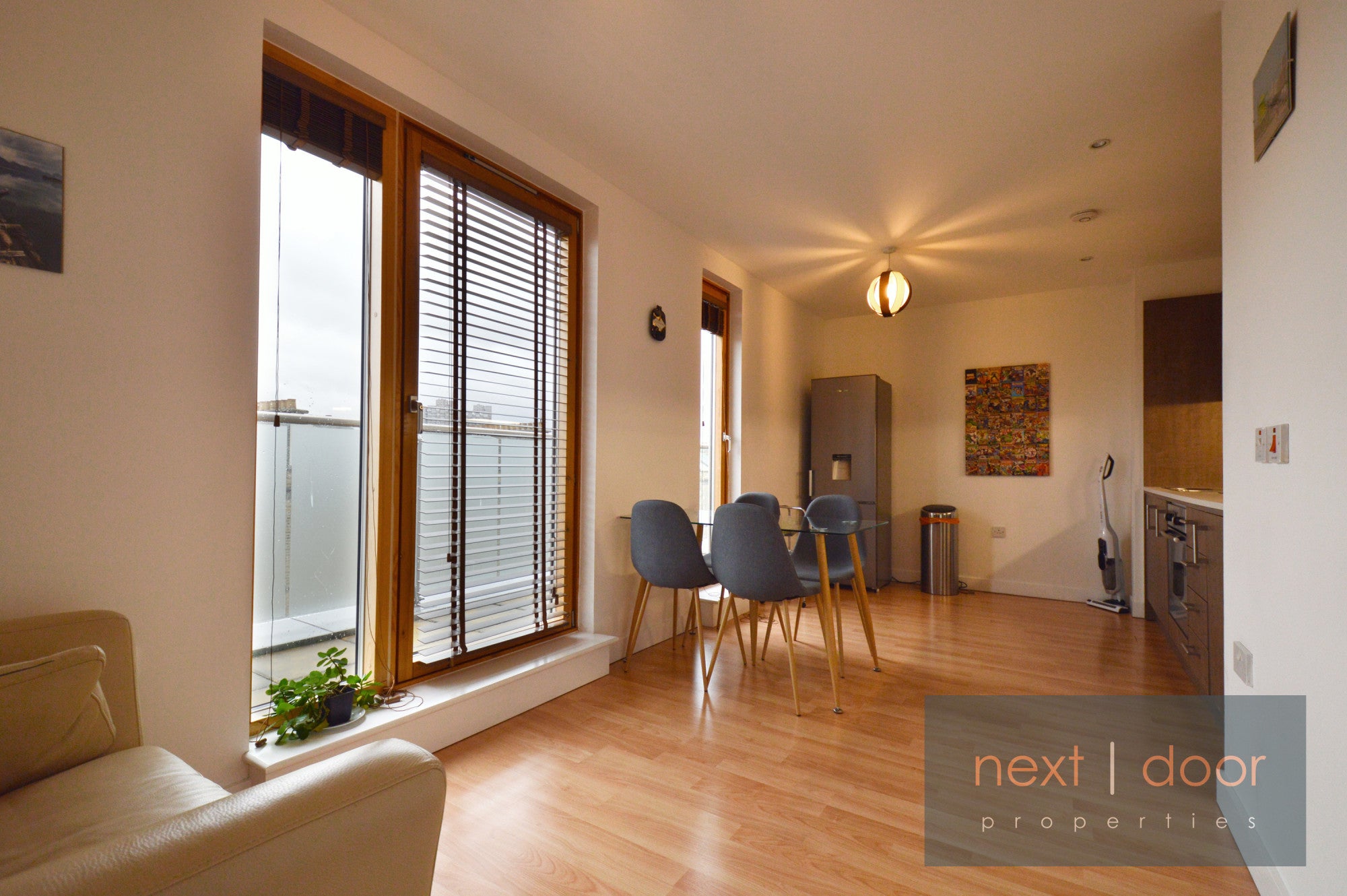 Flat Crampton Street in Greater London