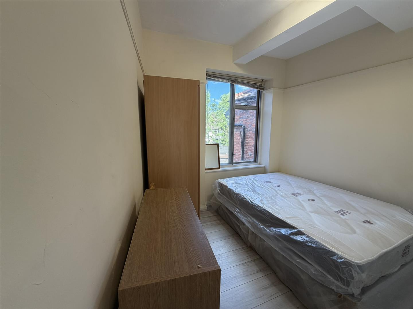 Flat Finchley Lane in Greater London