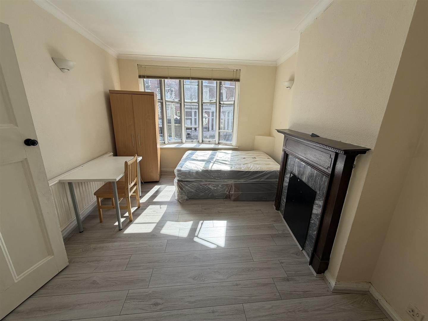 Flat Finchley Lane in Greater London