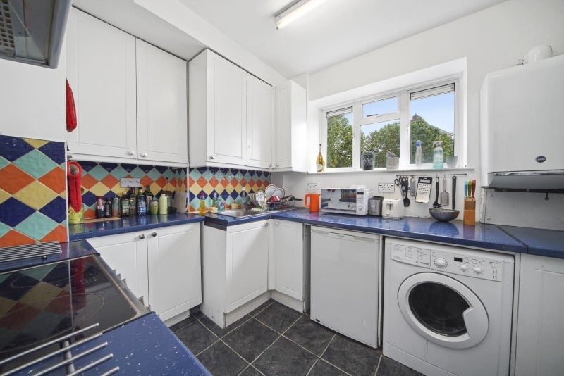 Flat Godwin Court in Greater London
