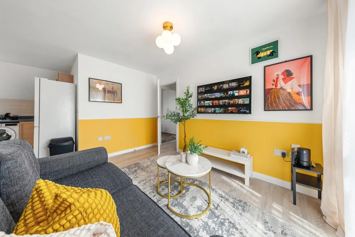 Flat Holmesgate Place in Greater London