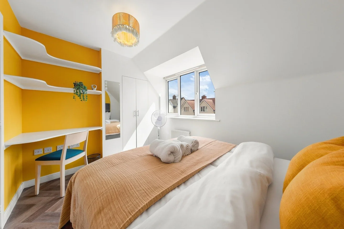 Flat Holmesgate Place in Greater London