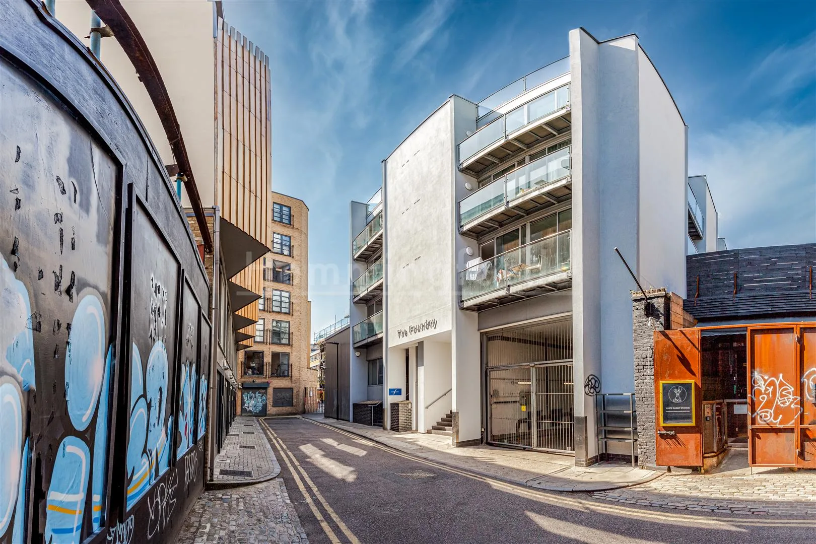 Flat Dereham Place in Greater London