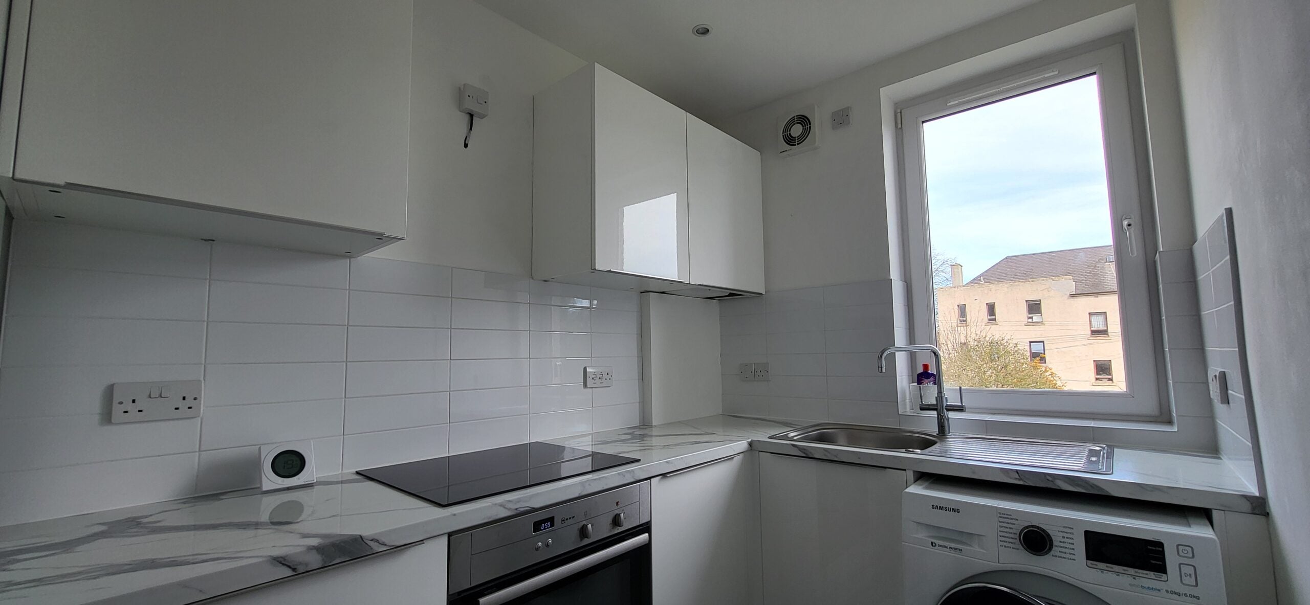 Flat Loaning Crescent in City of Edinburgh