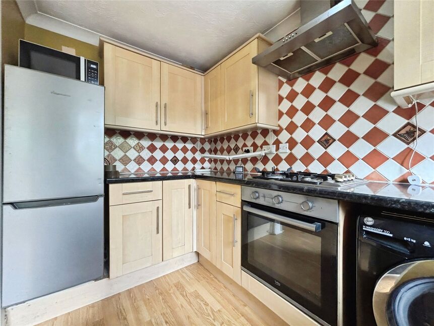 Flat Showfields Road in Tunbridge Wells