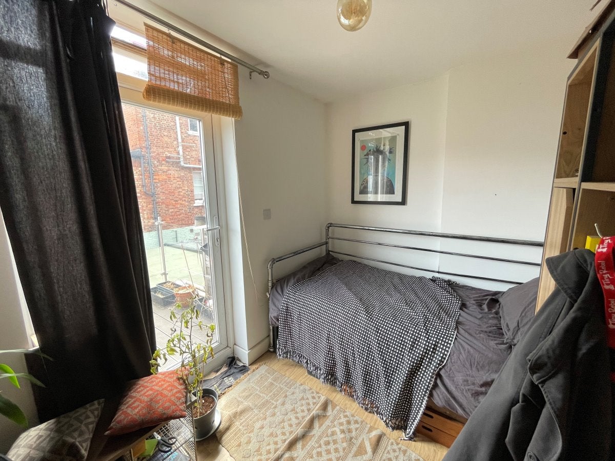 Flat Tottenham Lane in Greater London