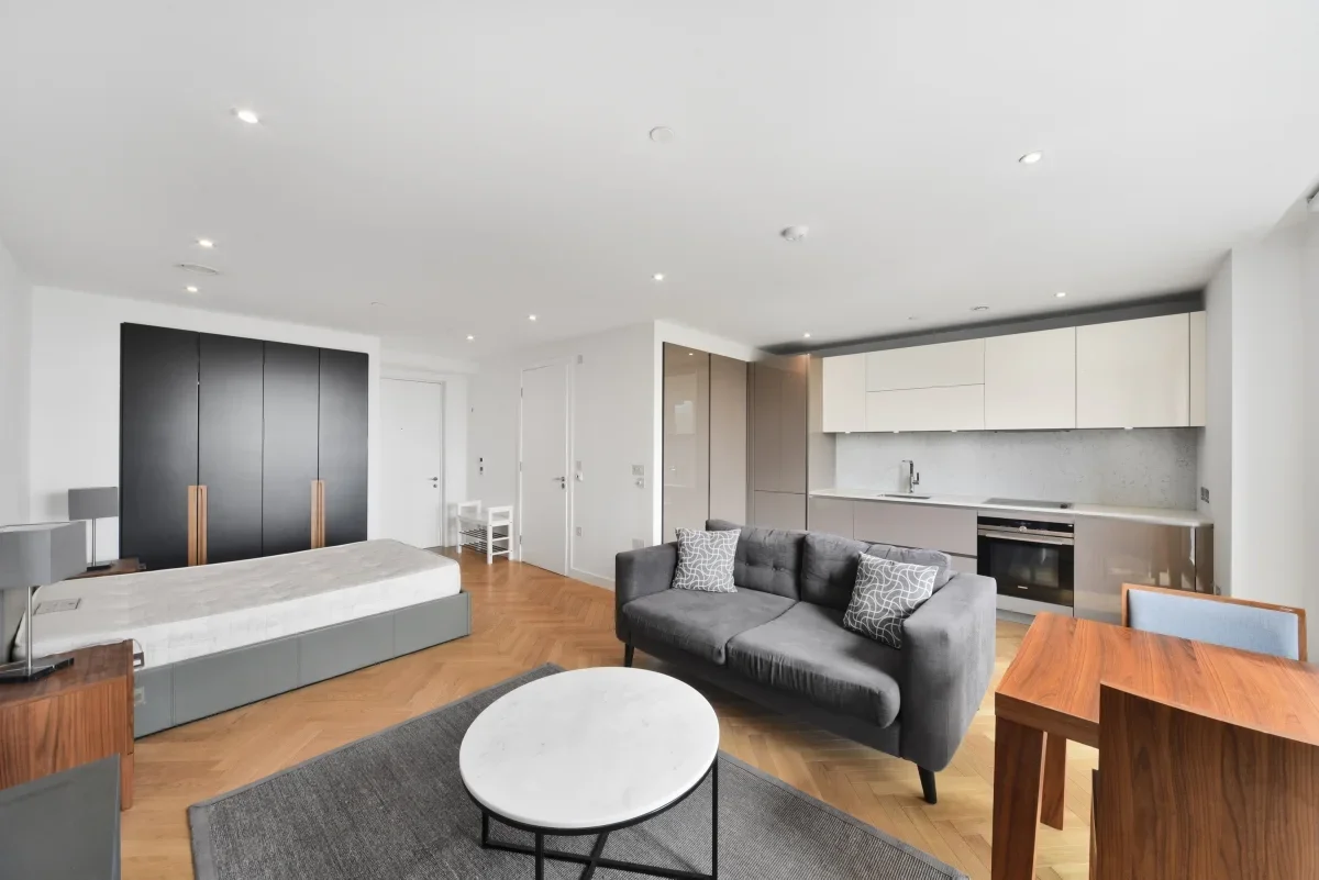 Flat Newington Causeway in Greater London