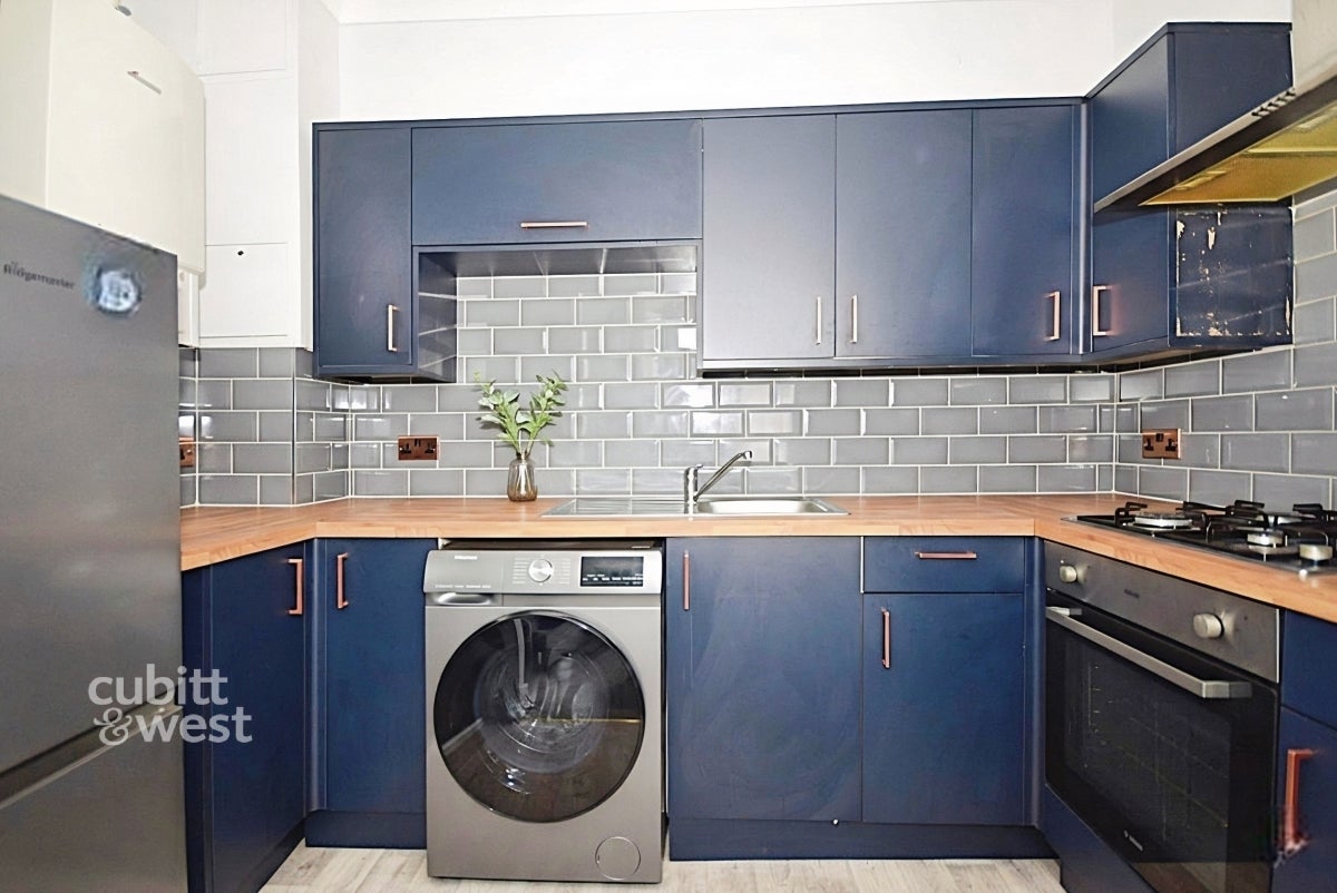 Flat Newton Road in Tunbridge Wells