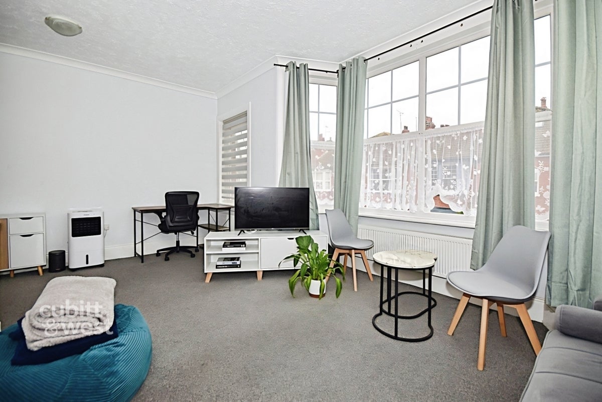 Flat Newton Road in Tunbridge Wells