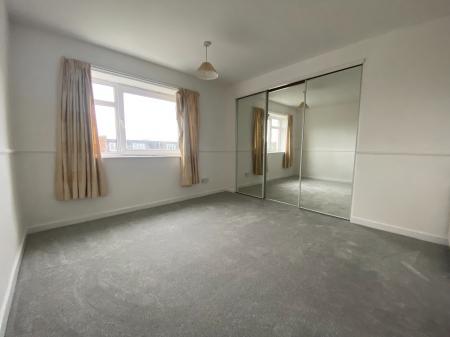 Flat Kimmeridge Close in Stratton St. Margaret