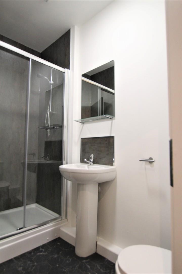 Room Kenilworth Drive in Erewash