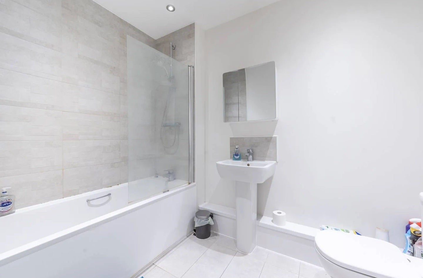 Flat Gayton Road in Greater London