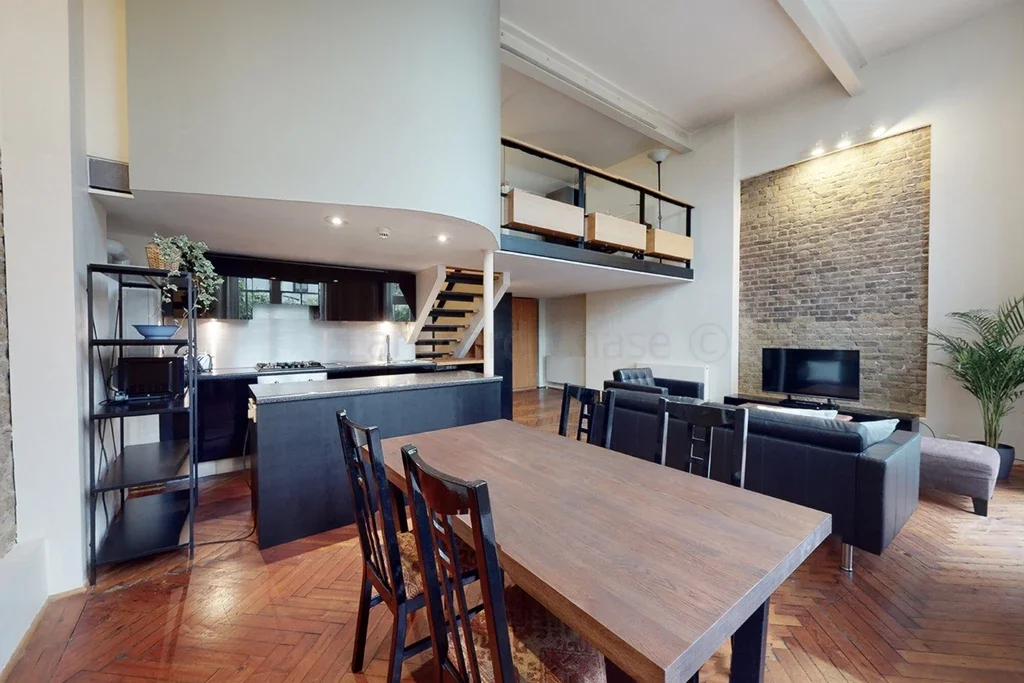 Flat Despard Road in Greater London