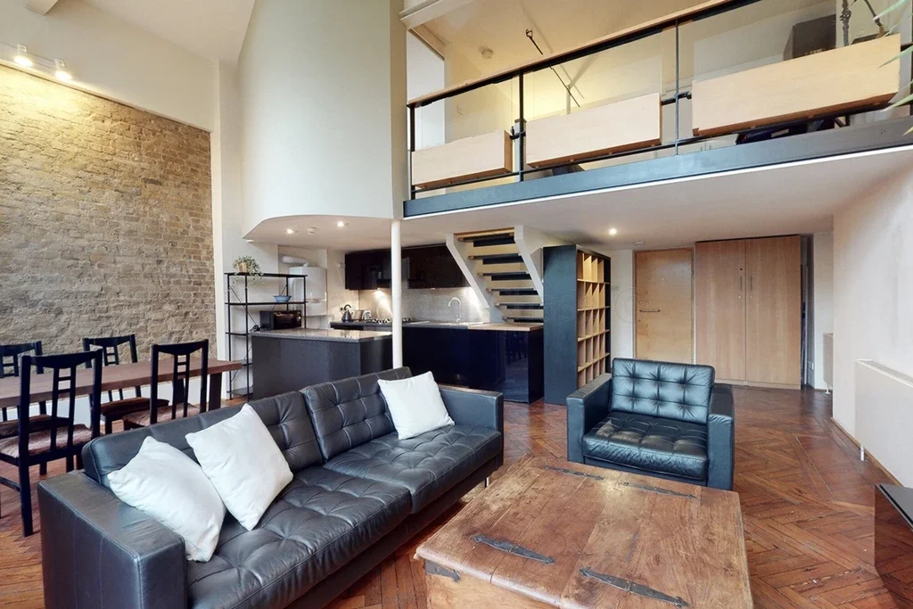 Flat Despard Road in Greater London