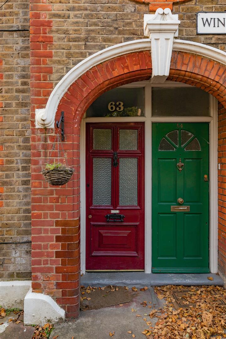 Flat Winns Terrace in Greater London