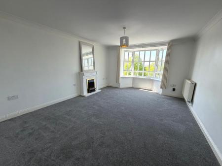 Flat Knaresborough Court in Milton Keynes