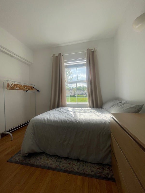 Room Meanwood Road in Leeds