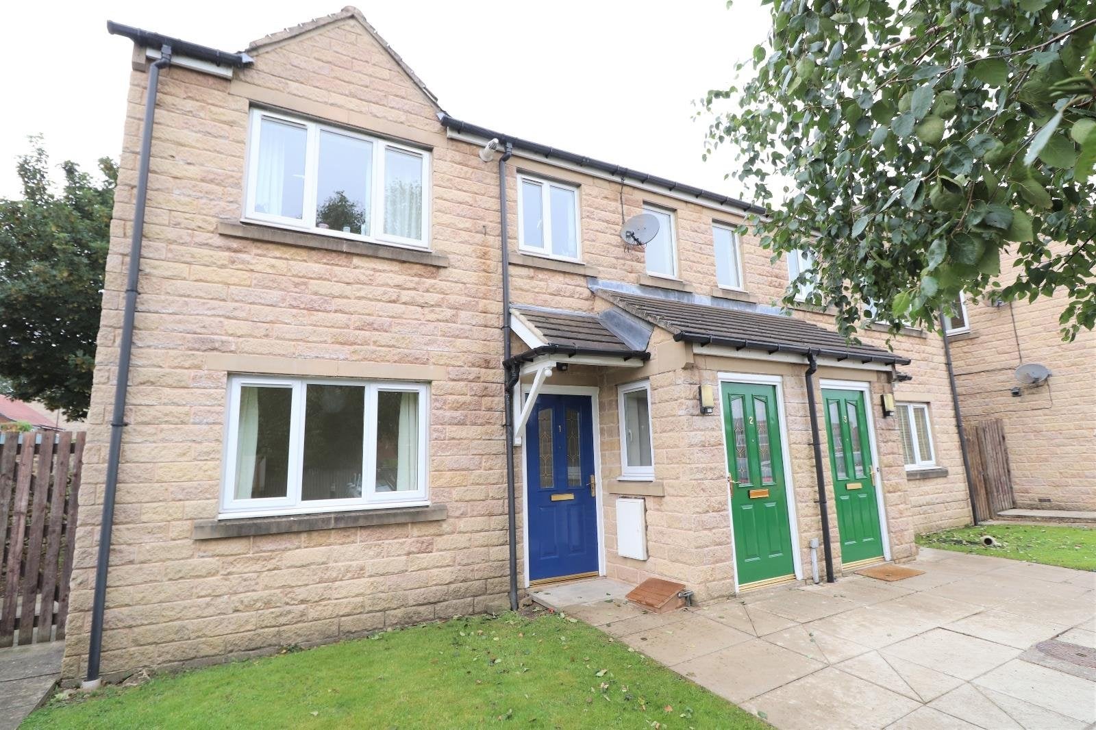 Flat Clifton Road in Leeds