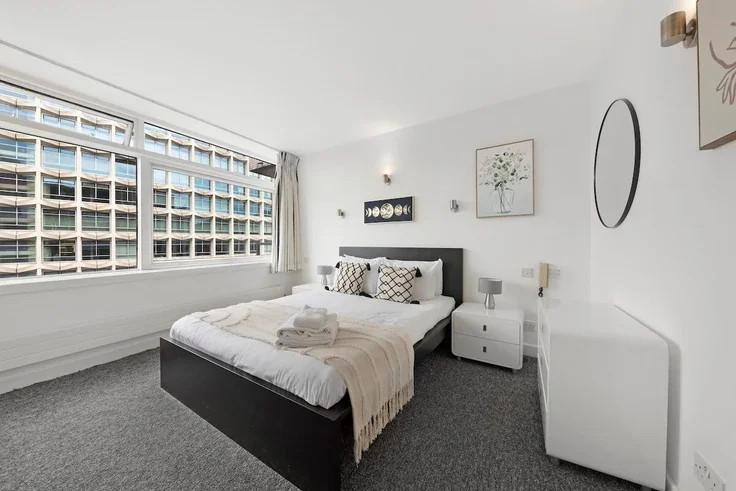 Flat St Giles Square in Greater London
