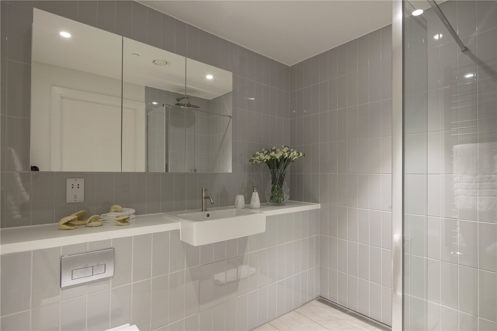 Flat Neathouse Place in City of Westminster