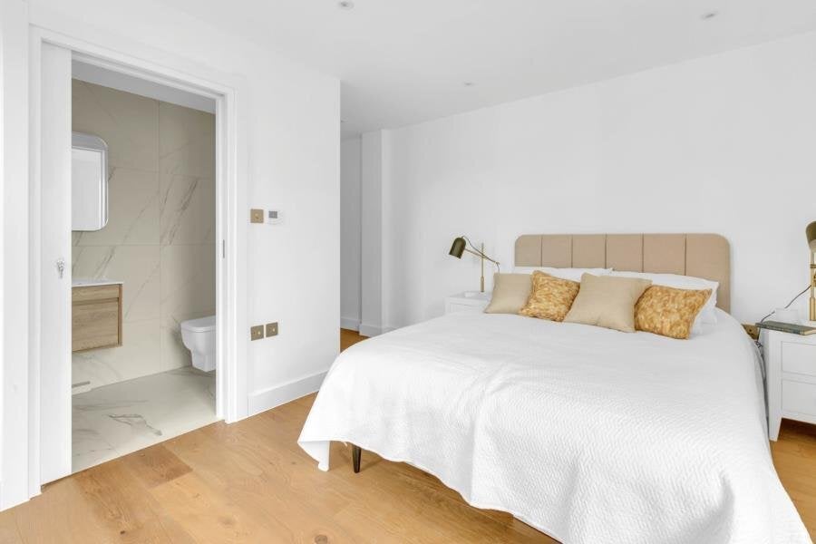 Flat Marquis Road in Greater London