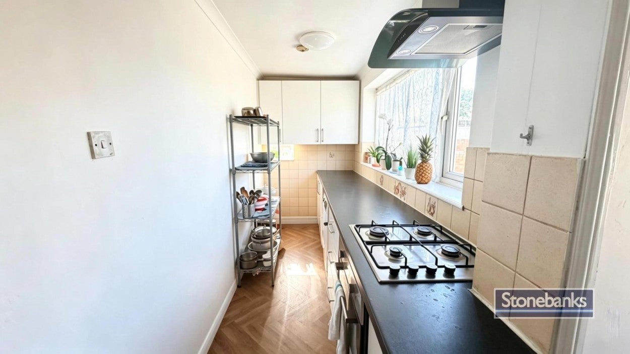House Pendell Avenue in Greater London