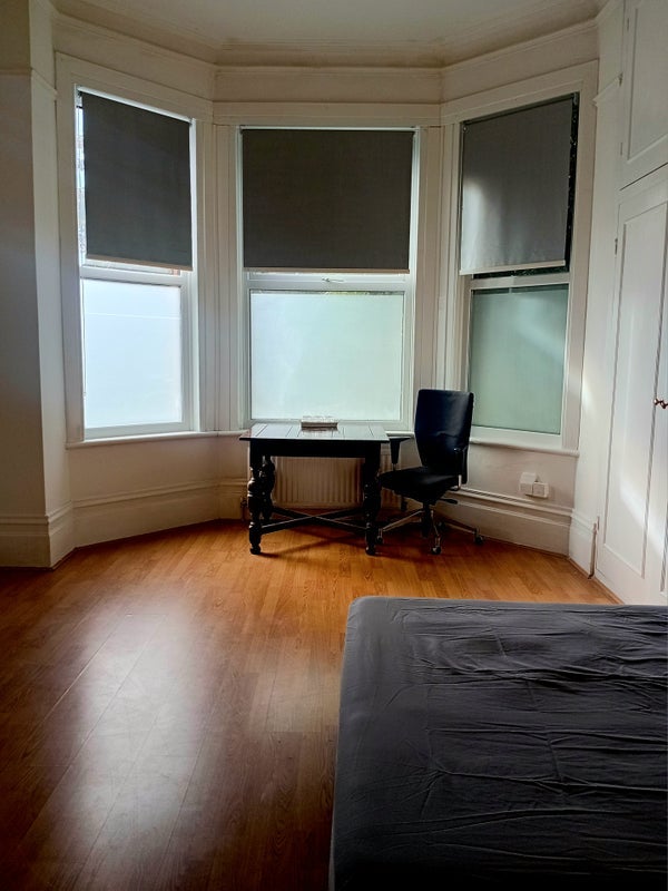 Room Rodway Road in Greater London