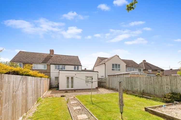 Flat Park Avenue in Cherwell District