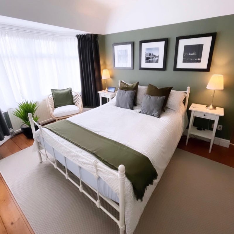 Room Bradway Road in Sheffield