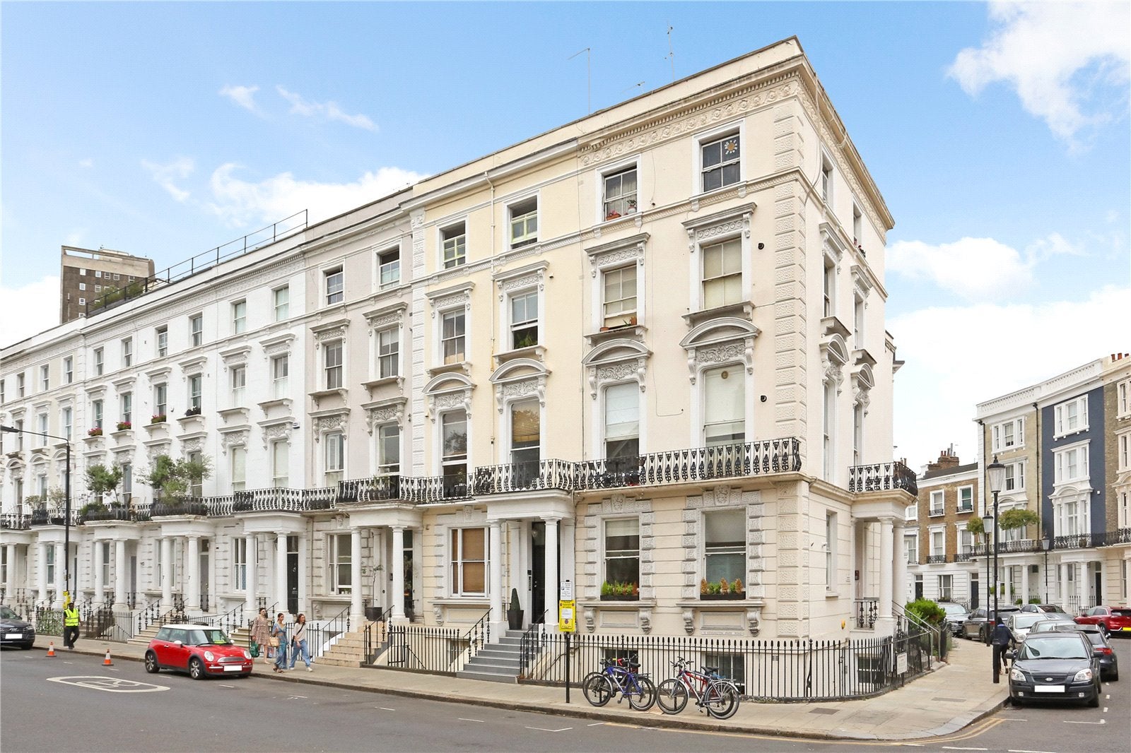 Flat Kensington Park Road in Greater London