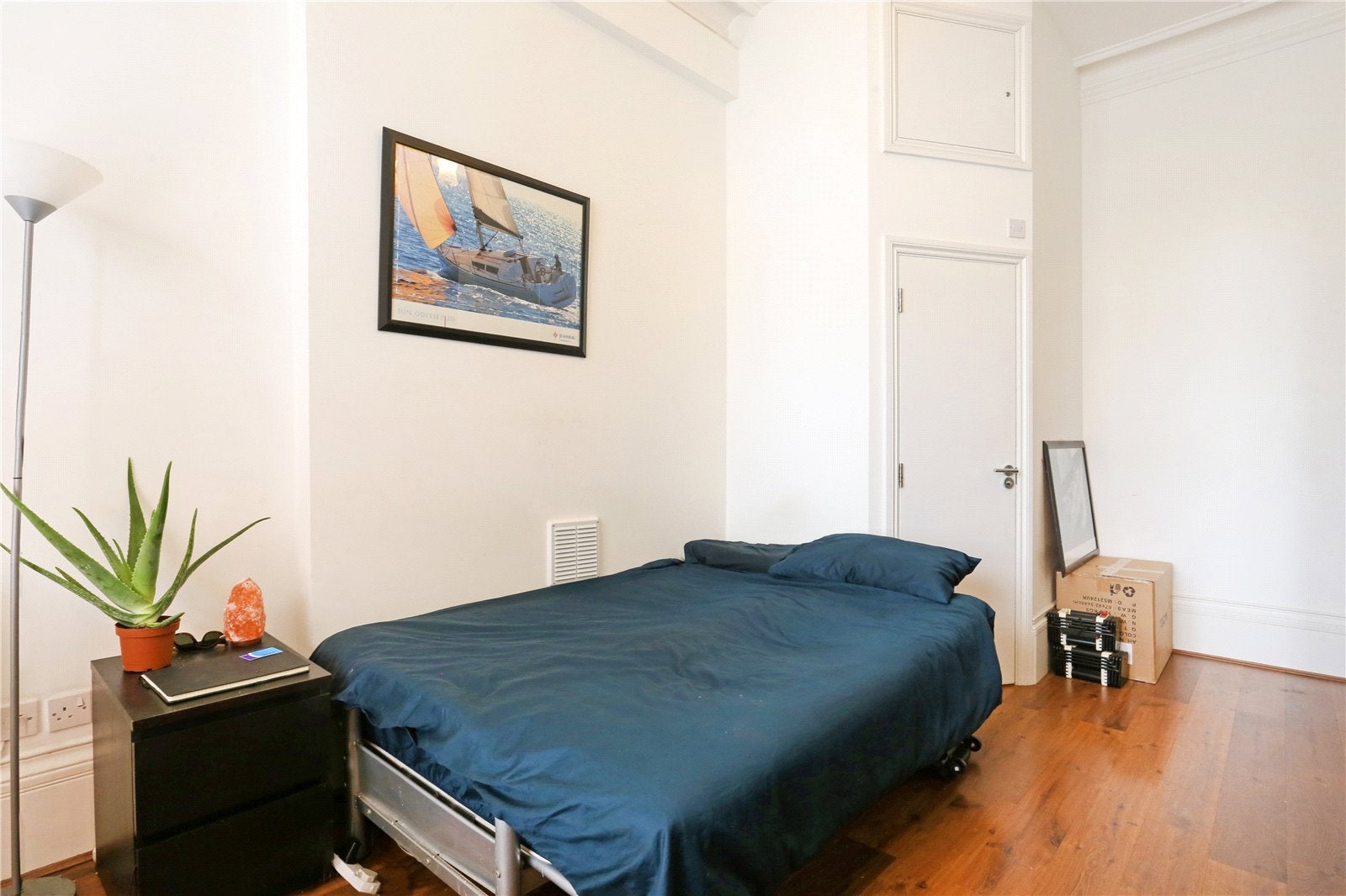 Flat Kensington Park Road in Greater London