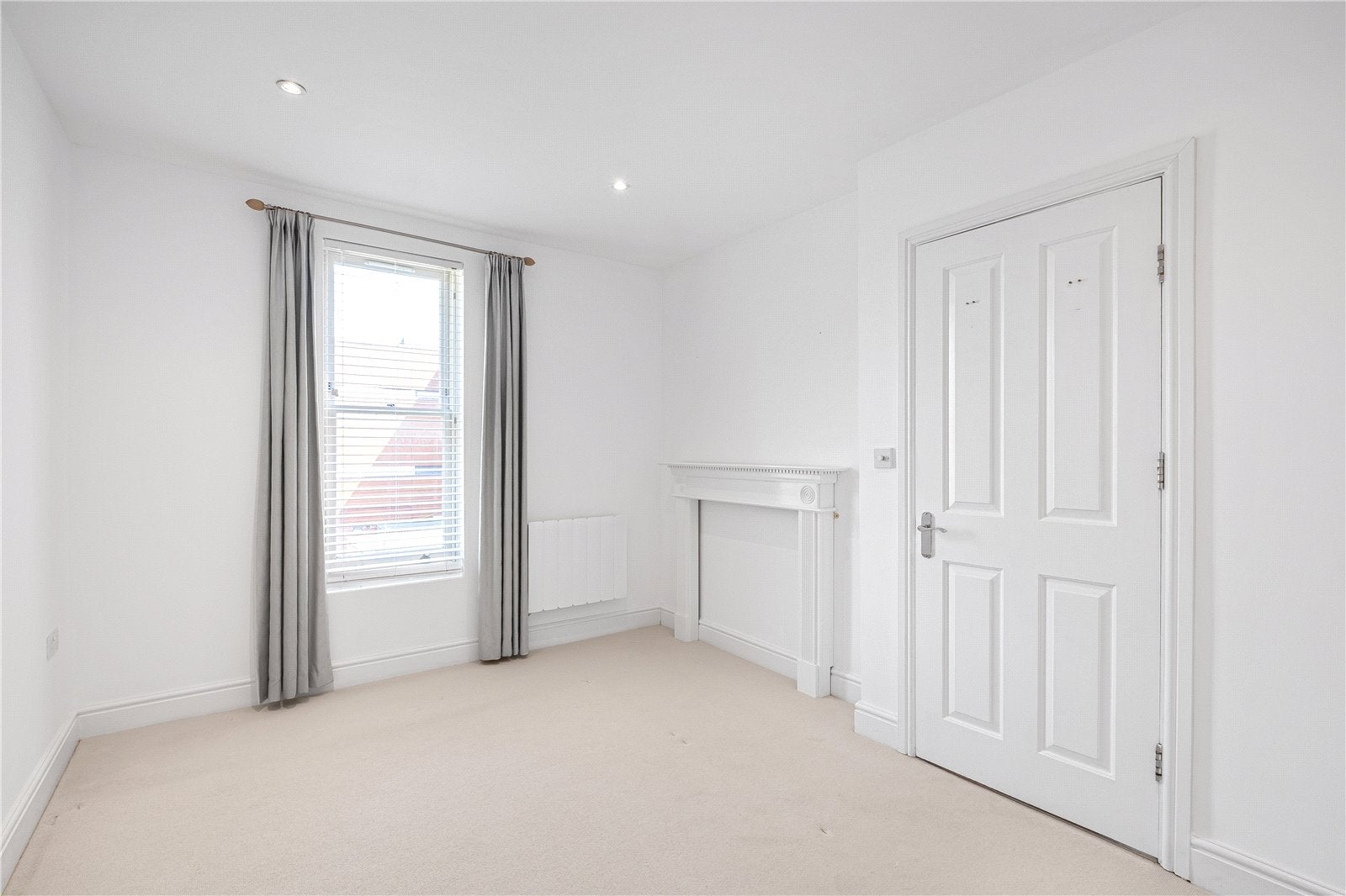 Flat Wavertree Road in Greater London
