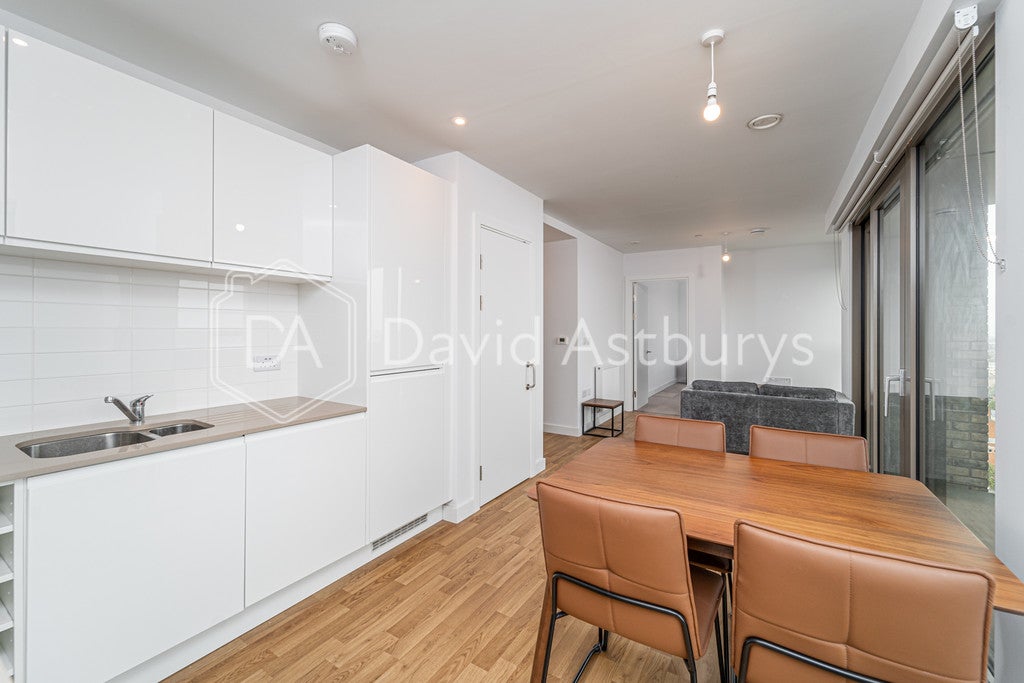 Flat Seven Sisters Road in Greater London