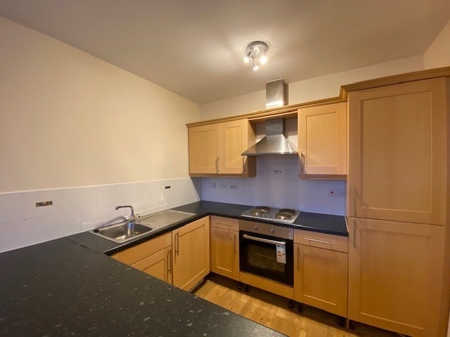 Flat Dorchester Avenue in Preston