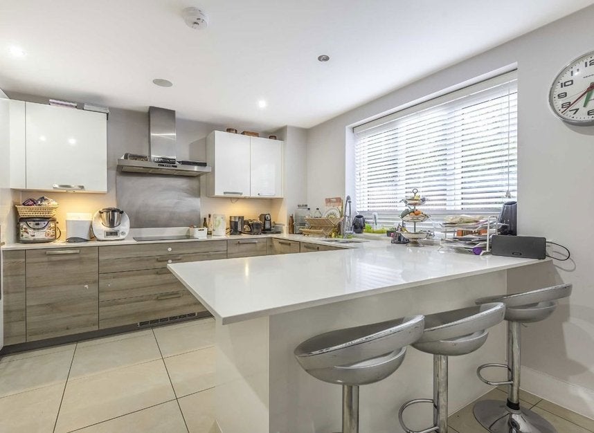 House Oakhurst Close in Greater London
