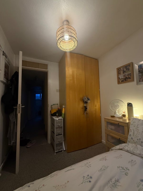 Room Endlesham Road in Greater London