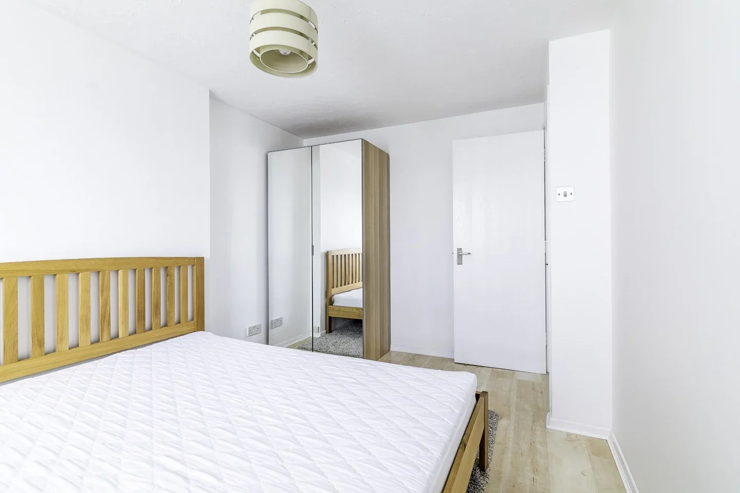 Flat Springfield Road in Greater London