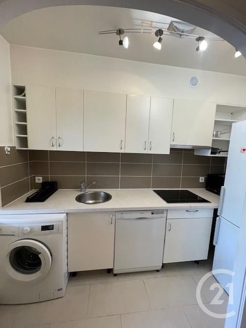 Appartement Place Charles de Gaulle à Paris