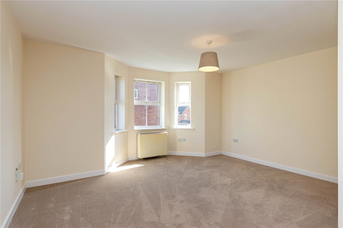 Flat Fairfax Close in Staffordshire Moorlands