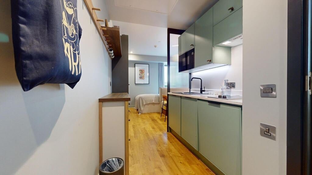 Flat First Way in Greater London