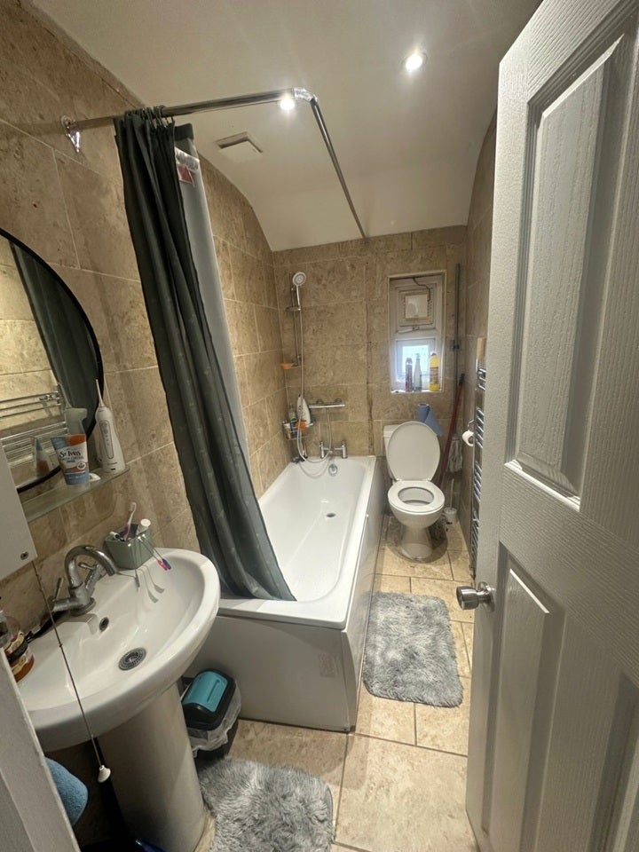 Room Osborne Square in Greater London