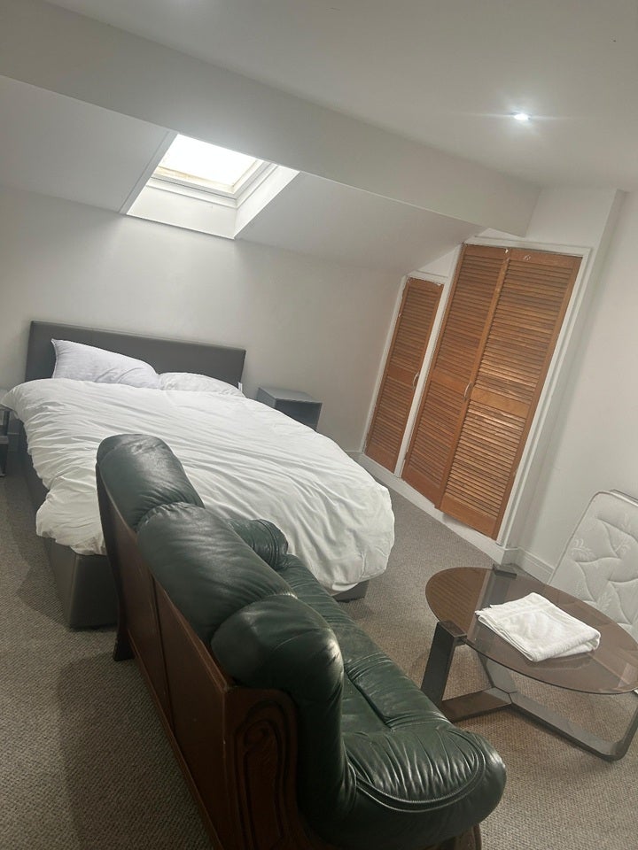 Room St Thomas' Road in Preston