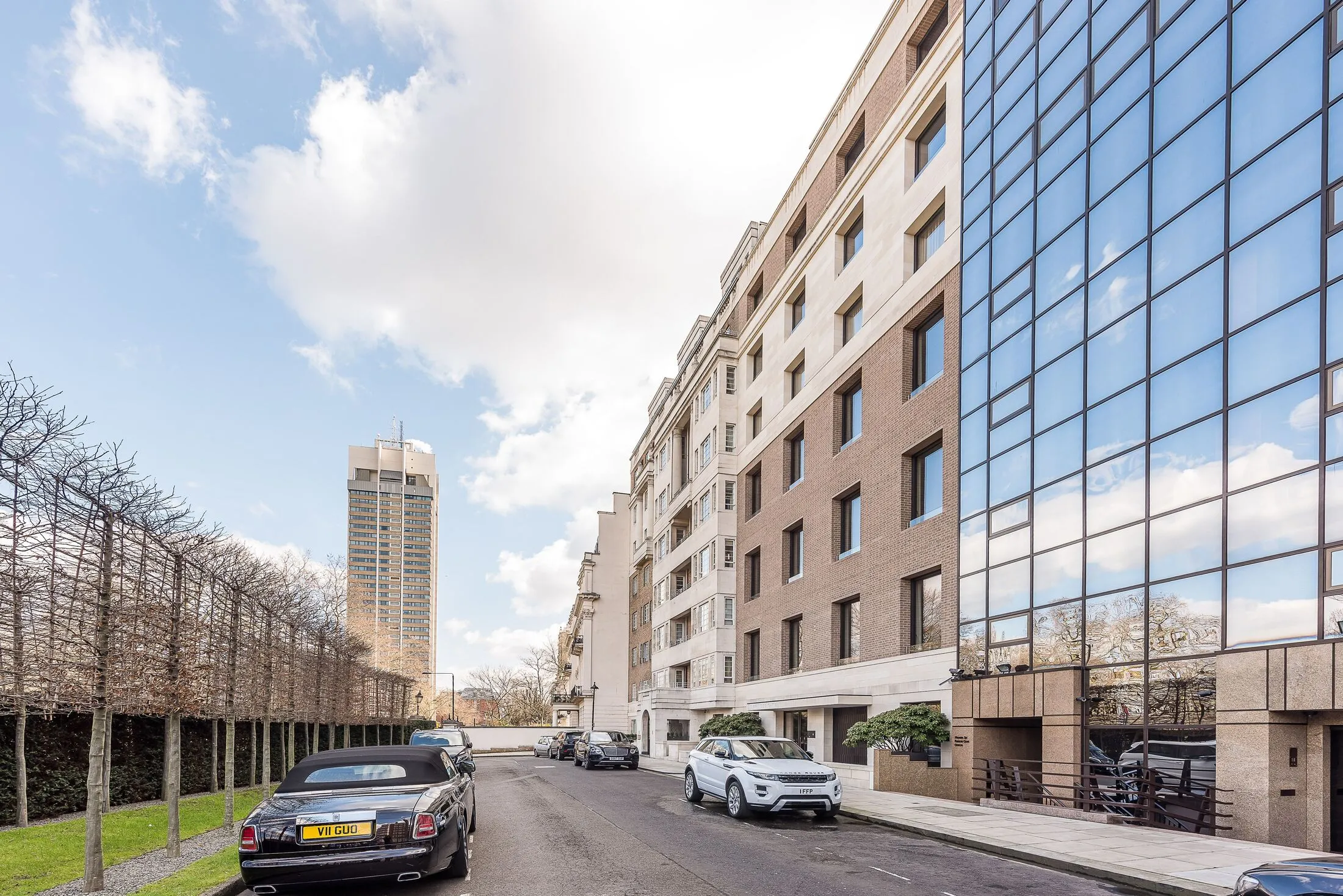 Flat Princes Gate in City of Westminster