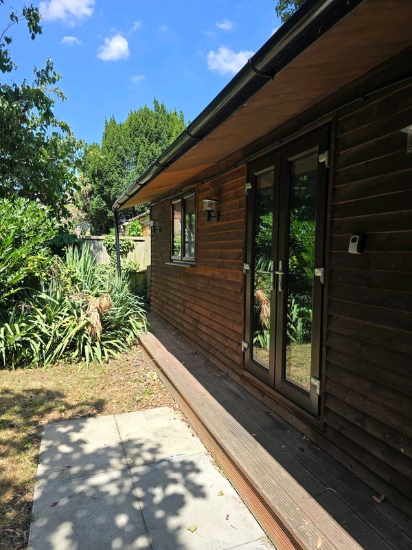 Room Tring Avenue in Greater London